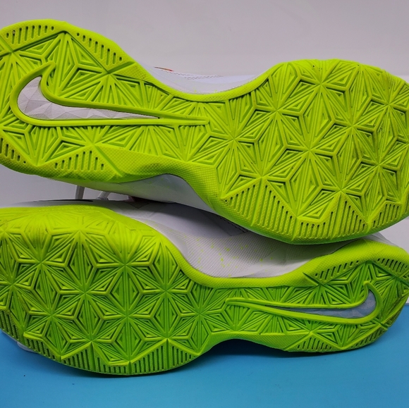 Lebron James Zoom Soldier VII KINGS PRIDE White Black Volt 599264-103 Size 7.5 - Picture 12 of 12